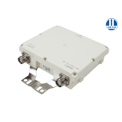 Filtro Diplexer AWS/PCS / Bandas AWS-1 1695-1780 MHz y AWS-3 2110-2180 MHz / Banda PCS 1850-2000 MHz / 250W CW por Entrada / Baja Pérdida <0.3 dB / Aislamiento >50 dB / IP67 / Low PIM Garantizado / Conectores 4.3-10